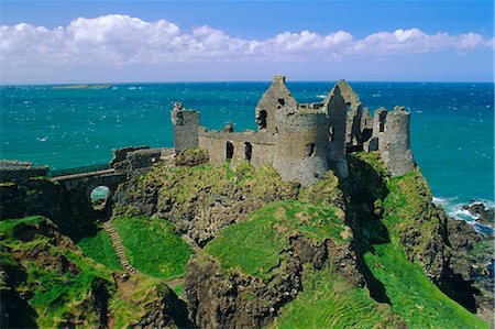 simsearch:841-03061126,k - Dunluce Castle on rocky coastline, County Antrim, Ulster, Northern Ireland, United Kingdom, Europe Foto de stock - Con derechos protegidos, Código: 841-02706096