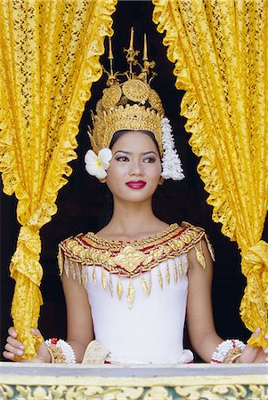 simsearch:851-02961346,k - Portrait d'une danseuse cambodgienne traditionnelle, Angkor Wat, Siem Reap, Cambodge, Indochine, Asie Photographie de stock - Rights-Managed, Code: 841-02706522