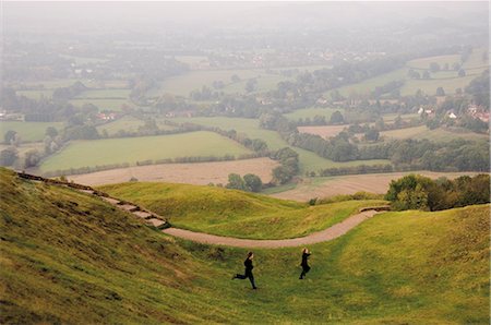 simsearch:841-02706610,k - Tow children running down path, British Camp, Hereford Beacon, Malvern Hills, Herefordshire, Midlands, England, United Kingdom, Europe Foto de stock - Con derechos protegidos, Código: 841-02706711