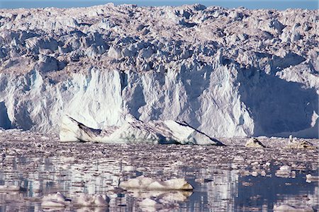 simsearch:841-03057754,k - EQIP Glacier, débouché majeur de glace intérieure formant des icebergs dans les bras de la baie de Disko, côte ouest, au Groenland, les régions polaires Photographie de stock - Rights-Managed, Code: 841-02706863