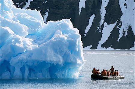 Zodiac from ice breaker tour ship, Krossfjorden icebergs, Spitsbergen, Svalbard, Arctic, Norway, Scandinavia, Europe Stock Photo - Rights-Managed, Code: 841-02706912