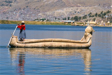 Traditionnel Uros (Urus) reed bateau, Islas Flotantas, reed îles, le lac Titicaca, au Pérou, Amérique du Sud Photographie de stock - Rights-Managed, Code: 841-02706959