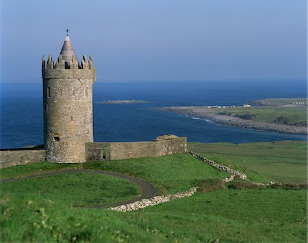 doolin - The coast at Doolin, County Clare, Munster, Eire (Republic of Ireland), Europe Foto de stock - Con derechos protegidos, Código: 841-02707049