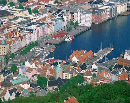 Aerial view the harbour at Bryggen (Bergen), seen from Floien, Norway, Scandinavia, Europe Foto de stock - Con derechos protegidos, Código: 841-02707134