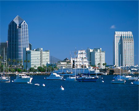 simsearch:841-03517264,k - Boats in the harbour and city skyline of San Diego, California, United States of America, North America Stock Photo - Rights-Managed, Code: 841-02707147