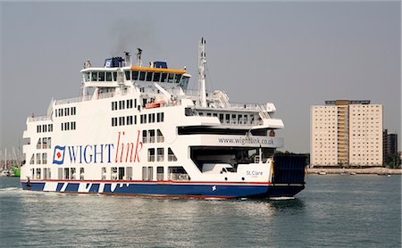 portsmouth - Isle of Wight ferry at Portsmouth, Hampshire, England, United Kingdom, Europe Foto de stock - Con derechos protegidos, Código: 841-02707217
