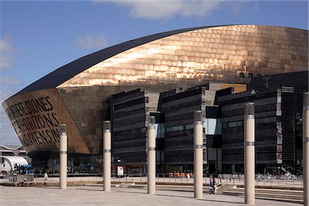 simsearch:841-02946242,k - Millennium Centre for the Arts, Cardiff Bay, Cardiff, Wales, United Kingdom, Europe Stock Photo - Rights-Managed, Code: 841-02707225