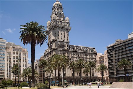 Plaza Independencia, Montevideo, Uruguay Stock Photo - Rights-Managed, Code: 841-02707240