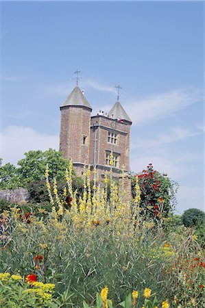 sissinghurst castle - Sissinghurst castle, owned by National Trust, Kent, England, United Kingdom, Europe Stock Photo - Rights-Managed, Code: 841-02707429