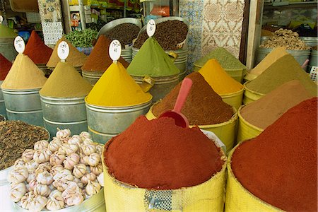 simsearch:841-03031014,k - Épices à vendre dans le Mellah (ancien quartier juif), Marrakech, Maroc, Afrique du Nord Afrique Photographie de stock - Rights-Managed, Code: 841-02707573