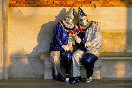 simsearch:841-03062829,k - Couple dressed in masks and costumes taking part in Carnival, Venice Carnival, Venice, Veneto, Italy, Europe Foto de stock - Con derechos protegidos, Código: 841-02707622