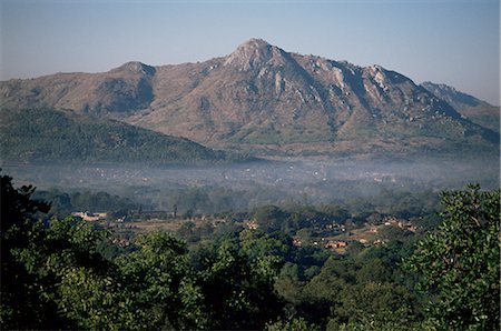 View across the Zomba Plateau, Malawi, Africa Foto de stock - Con derechos protegidos, Código: 841-02707908