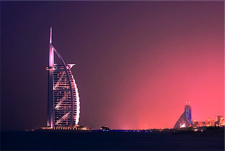 simsearch:841-02924646,k - Burj al Arab hotel in the evening, Dubai, United Arab Emirates, Middle East Stock Photo - Rights-Managed, Code: 841-02708257