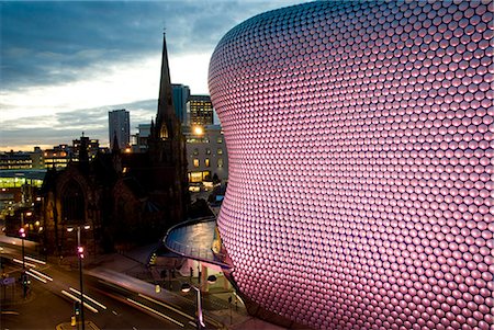 simsearch:841-07082346,k - Selfridges and St. Martins church at dusk, Birmingham, England, United Kingdom, Europe Fotografie stock - Rights-Managed, Codice: 841-02708284