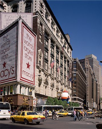 department stores in usa - Macy's department store, New York City, New York, United States of America (USA), North America Stock Photo - Rights-Managed, Code: 841-02708342