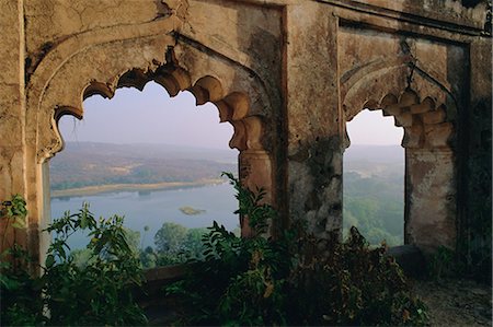 ranthambhore national park - Padam Talao Lake from the palace, Ranthambore National Park, southwest Rajasthan State, India, Asia Foto de stock - Con derechos protegidos, Código: 841-02708506