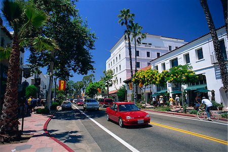 simsearch:841-03677284,k - Red car and flowering trees on State Street in Santa Barbara, California, United States of America, North America Stock Photo - Rights-Managed, Code: 841-02708633