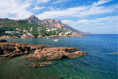 simsearch:841-03033149,k - View across the bay to the village and Pic du Cap Roux, Antheor, Corniche de l'Esterel, Var, Cote d'Azur, Provence, France, Mediterranean, Europe Stock Photo - Rights-Managed, Code: 841-02708852