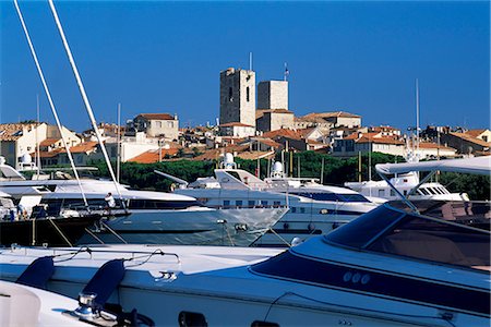 simsearch:841-03507991,k - Old Town beyond yachts in Port Vauban marina, Antibes, Alpes-Maritimes, Cote d'Azur, French Riviera, Provence, France, Europe Stock Photo - Rights-Managed, Code: 841-02708862