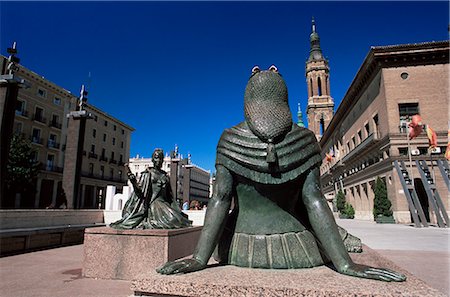 sculptures in the courtyards - Bronze figures part of the Goya Monumnet, Plaza del Pilar, Zaragoza, Aragon, Spain, Europe Stock Photo - Rights-Managed, Code: 841-02708894