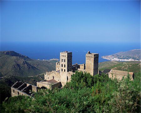 simsearch:841-02708602,k - Monastery of Sant Pere de Rodes, Costa Brava, Catalonia, Spain, Europe Foto de stock - Con derechos protegidos, Código: 841-02708915