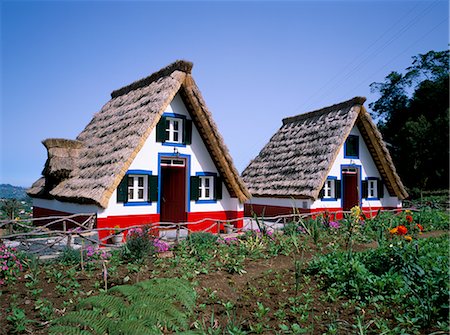 regiao autonoma da madeira - Traditional houses at Santana, Madeira, Portugal, Europe Foto de stock - Con derechos protegidos, Código: 841-02709147