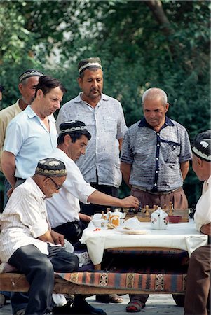 elderly men playing chess outside - Elderly men playing chess, Lyab-i-Khauz, Bukhara, Uzbekistan, Central Asia, Asia Stock Photo - Rights-Managed, Code: 841-02709591