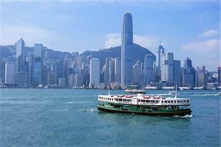 simsearch:600-01879037,k - Star Ferry traversant Victoria Harbour à l'île de Hong Kong, avec skyline Central au-delà de Hong Kong, Chine, Asie Photographie de stock - Rights-Managed, Code: 841-02709844