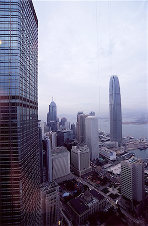 simsearch:841-02925361,k - Cheung Kong Center sur la gauche et deux IFC bâtiment sur la droite, Central, Hong Kong Island, Hong Kong, Chine, Asie Photographie de stock - Rights-Managed, Code: 841-02709910