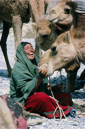 Baluch nomad woman with camels, Pakistan, Asia Foto de stock - Con derechos protegidos, Código: 841-02703088