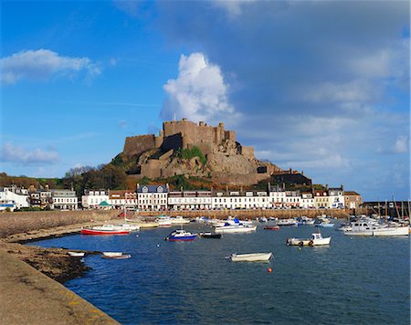 simsearch:841-07201472,k - Mont Orgueil Castle, Gorey Harbour, Jersey, Channel Islands, UK Foto de stock - Con derechos protegidos, Código: 841-02703155