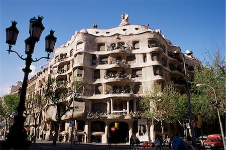 Gaudi's Casa Mila (La Pedrera), Barcelona, Catalonia, Spain, Europe Foto de stock - Con derechos protegidos, Código: 841-02703343