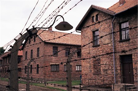 Cell blocks, Auschwitz Concentration Camp, UNESCO World Heritage Site, Makopolska, Poland, Europe Foto de stock - Con derechos protegidos, Código: 841-02703405