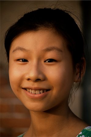 simsearch:841-03035835,k - Portrait of a Chines girl, Shanghai, China, Asia Stock Photo - Rights-Managed, Code: 841-02703498