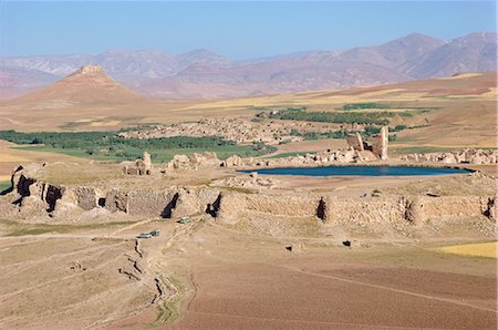 simsearch:841-02832719,k - Vue aérienne au-dessus de la forteresse, lac et ruines de Takht-E-Sulaiman, Iran, Moyen-Orient Photographie de stock - Rights-Managed, Code: 841-02703910