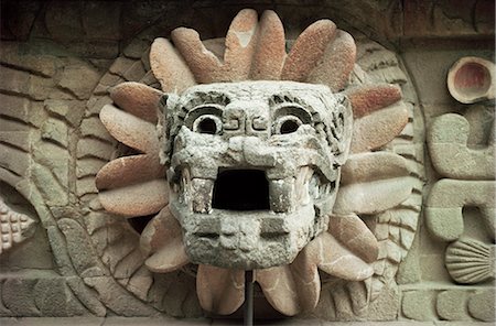 simsearch:841-02993486,k - Tête sculptée de la déesse, Temple de Quetzacoatl, Teotihuacan, au Mexique, en Amérique du Nord Photographie de stock - Rights-Managed, Code: 841-02703911