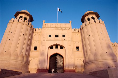 Entrance to the City Fort built by the Moghuls between 1524 and 1764, Lahore City, Punjab, Pakistan, Asia Stock Photo - Rights-Managed, Code: 841-02703961