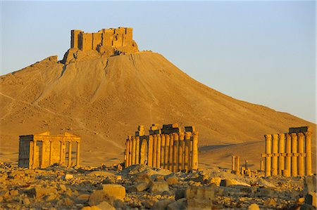 simsearch:841-03056632,k - Le site archéologique et le château arabe, Palmyre, UNESCO World Heritage Site, Syrie, Moyen-Orient Photographie de stock - Rights-Managed, Code: 841-02714002
