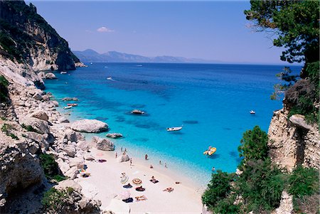 simsearch:841-03505666,k - Baie et plage de Cala Goloritze, Cala Gonone, Golfe d'Orosei (golfe d'Orosei), east coast, île de la Sardaigne, en Italie, Méditerranée, Europe Photographie de stock - Rights-Managed, Code: 841-02714453