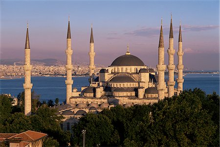 simsearch:841-02718459,k - La mosquée bleue (Sultan Camii), patrimoine mondial de l'UNESCO, Istanbul, Marmara province, Turquie, Europe Photographie de stock - Rights-Managed, Code: 841-02714570