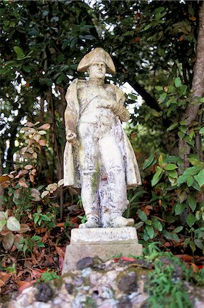 Statue in grounds of Villa Napoleon of San Martino, province of Livorno, island of Elba, Tuscany, Italy, Europe Foto de stock - Con derechos protegidos, Código: 841-02714648