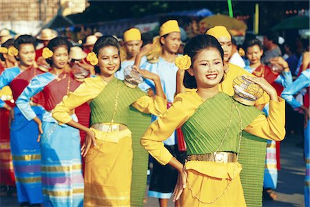 simsearch:841-02914823,k - Filles thaïlandaises effectue une danse locale pendant le roi Narai règne juste, Lopburi, Thaïlande, Asie Photographie de stock - Rights-Managed, Code: 841-02714829