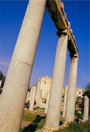 Ionische Säulen des Ostens Propylon und Turm der Winde im Hintergrund, Roman Agora, Athen, Griechenland, Mittelmeer, Europa Stockbilder - Lizenzpflichtiges, Bildnummer: 841-02714931