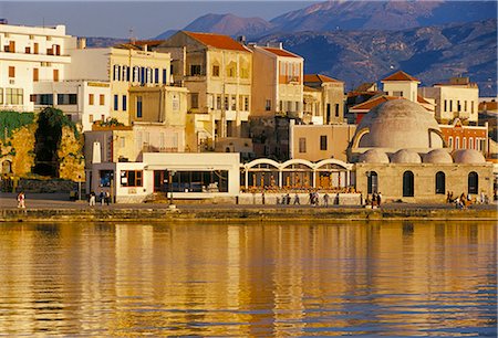 simsearch:841-02714935,k - Hania seafront and Levka Ori (White Mountains) in the background, Hania (Chania), island of Crete, Greece, Mediterranean, Europe Stock Photo - Rights-Managed, Code: 841-02714964