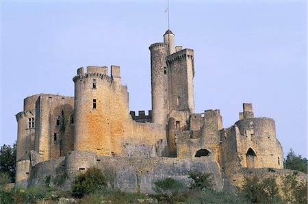 simsearch:841-02903254,k - Ancien siège du Seigneur (Lord) Béranger de Roquefeuil, XVe-XVIe siècle, le château de Bonaguil, Lot et Garonne, Aquitaine, France, Europe Photographie de stock - Rights-Managed, Code: 841-02715268