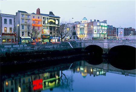 simsearch:841-03677612,k - Aston Quay, la rivière Liffey, Dublin, County Dublin, Eire (Irlande), Europe Photographie de stock - Rights-Managed, Code: 841-02715499
