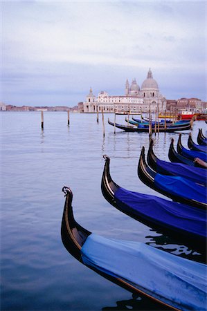 simsearch:841-02716760,k - Gondolas, Venice, Veneto, Italy (Grainy) Foto de stock - Con derechos protegidos, Código: 841-02715518
