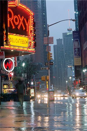 simsearch:841-03061824,k - Times Square in the rain at night, New York City, New York, United States of America, North America Foto de stock - Con derechos protegidos, Código: 841-02716198