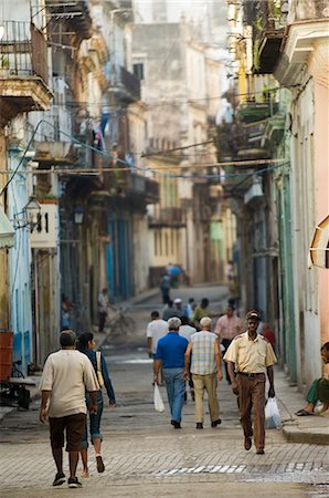 simsearch:841-02715342,k - Back Street, Havana, Cuba Foto de stock - Con derechos protegidos, Código: 841-02716511