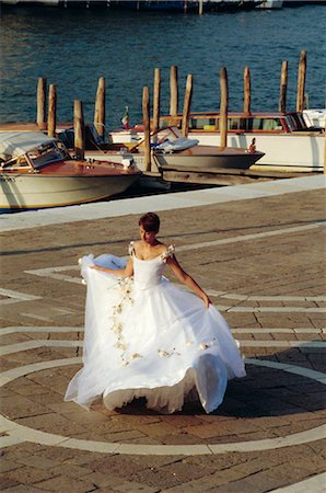 simsearch:841-02716760,k - Bride in Venice, Italy (Grainy) Foto de stock - Con derechos protegidos, Código: 841-02716610